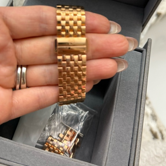 Michele mid Serein 16 real Diamonds Rose gold rare limited edition - Picture 10 of 12